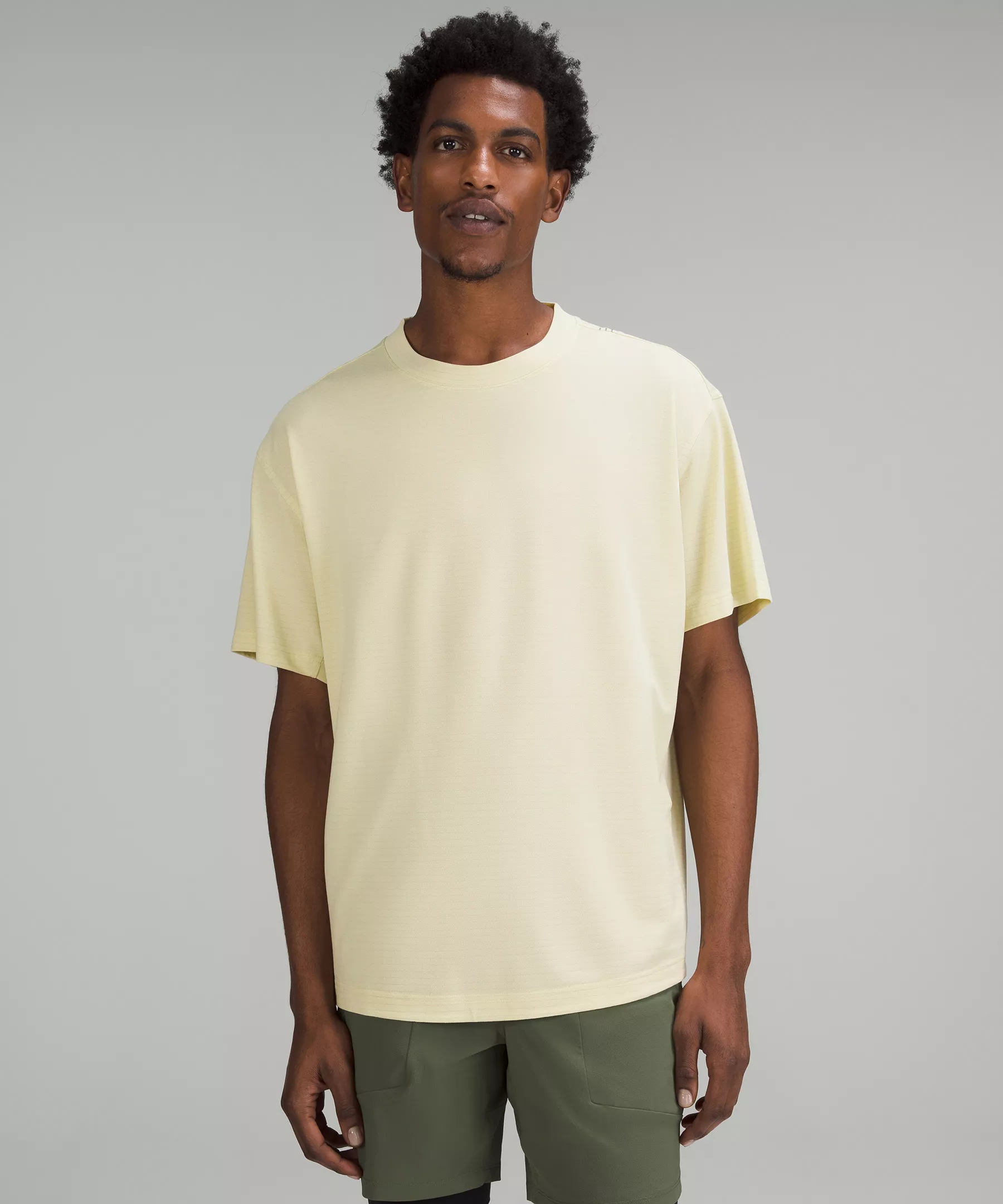 Relaxed-Fit Training Short Sleeve Shirt Dewy