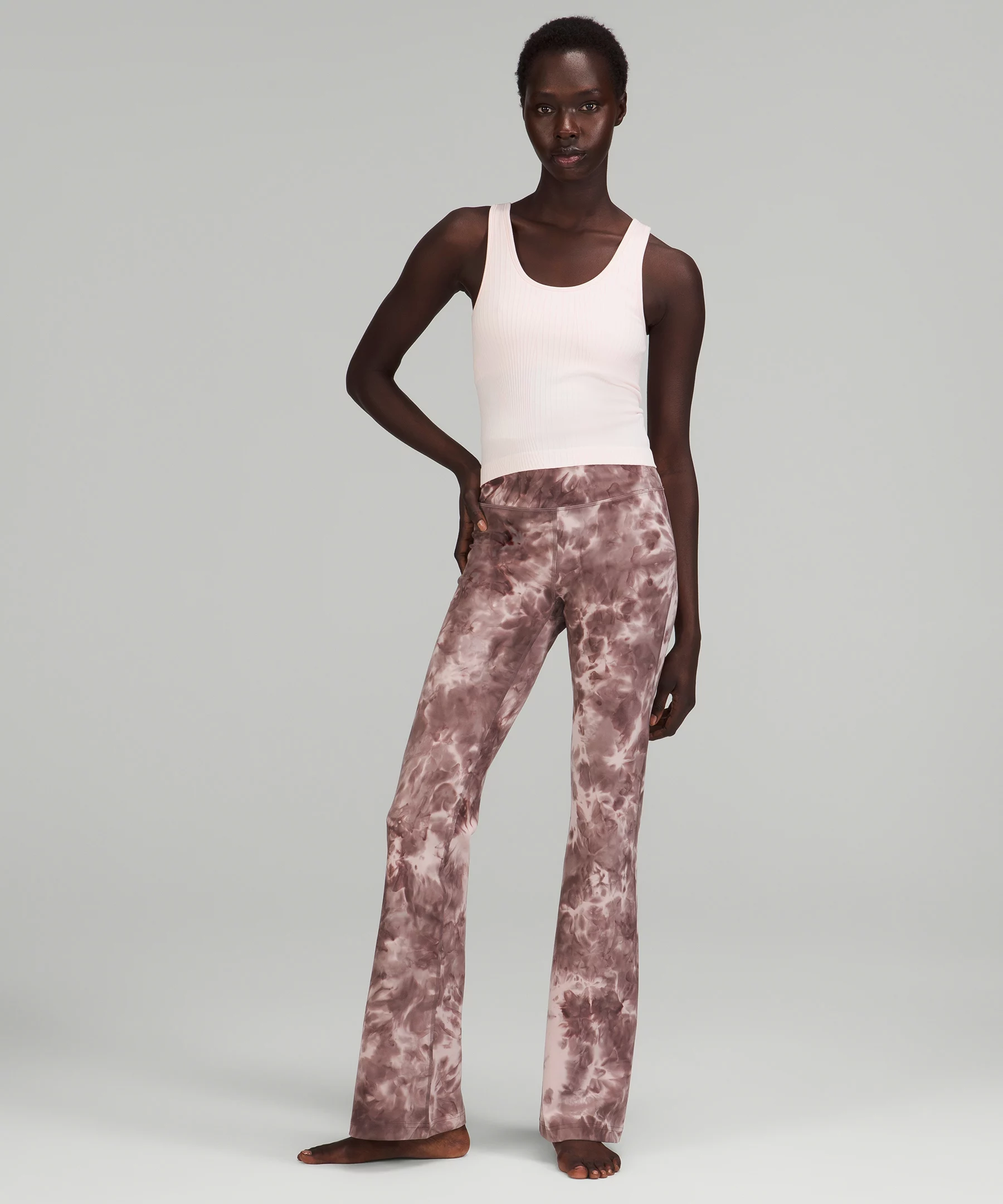 Ebb to Street Cropped Tank Top Rib Map Strawberry Milkshake/White