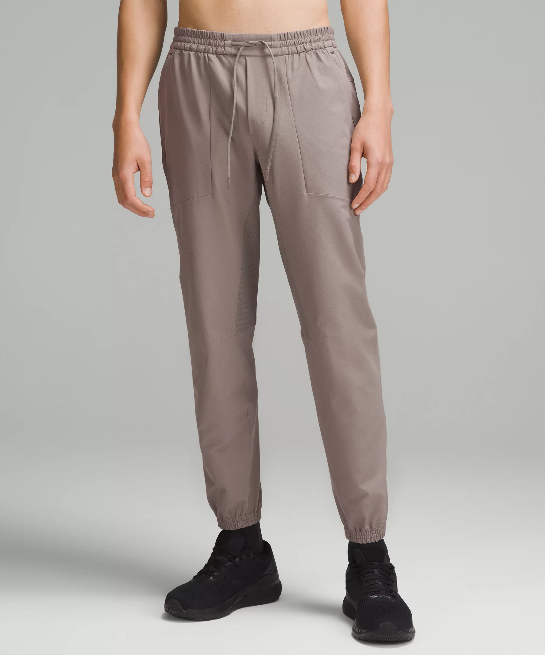 License to Train Jogger Carbon Dust