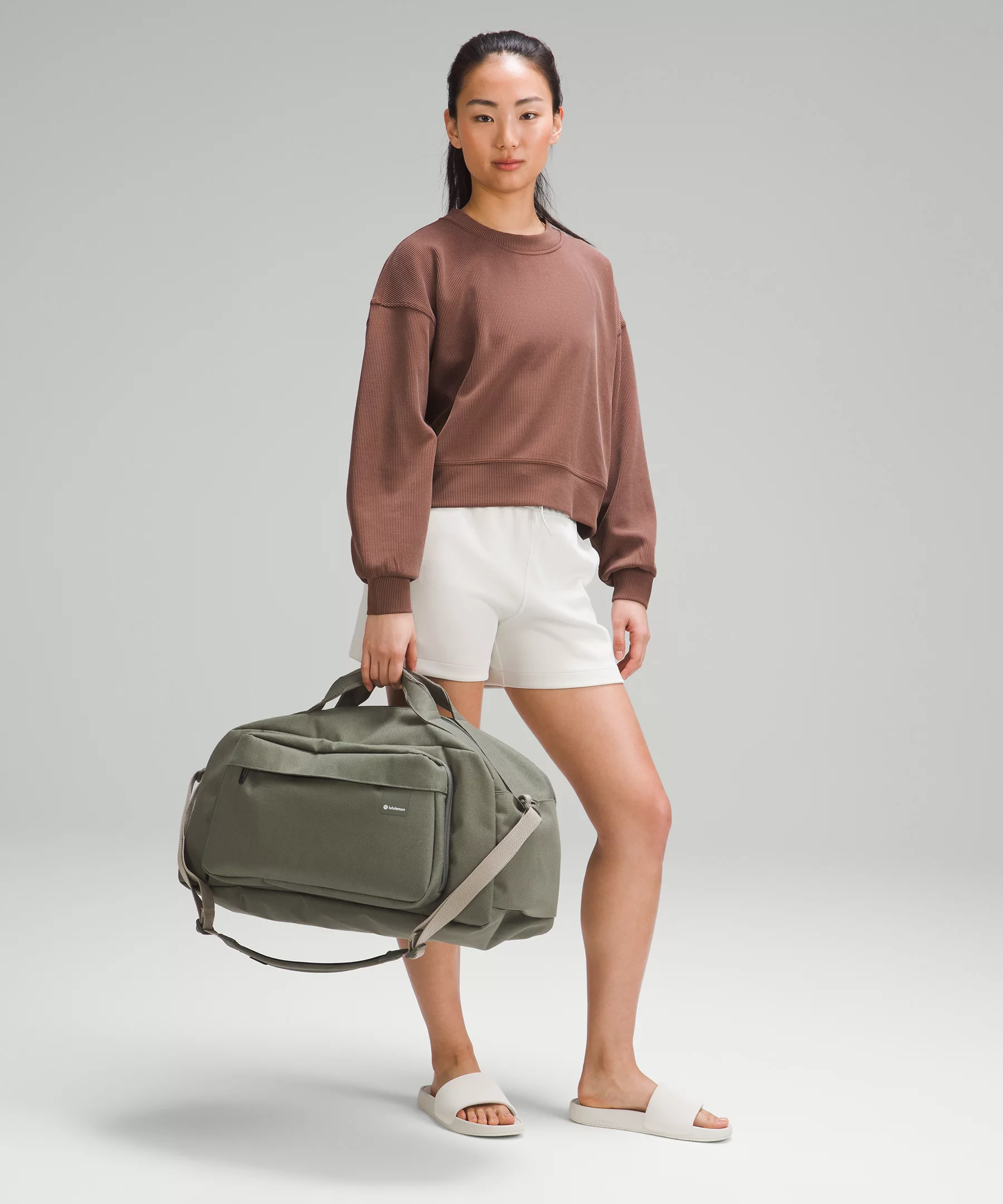 Command the Day Duffle Bag 40L Grey Sage/Riverstone