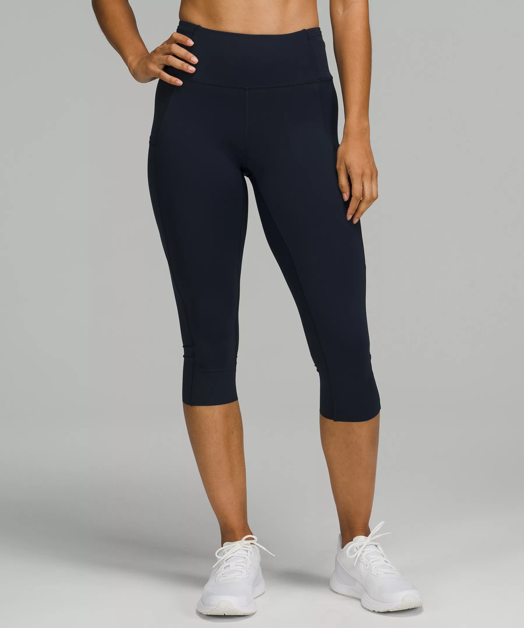 Fast and Free High-Rise Crop 19