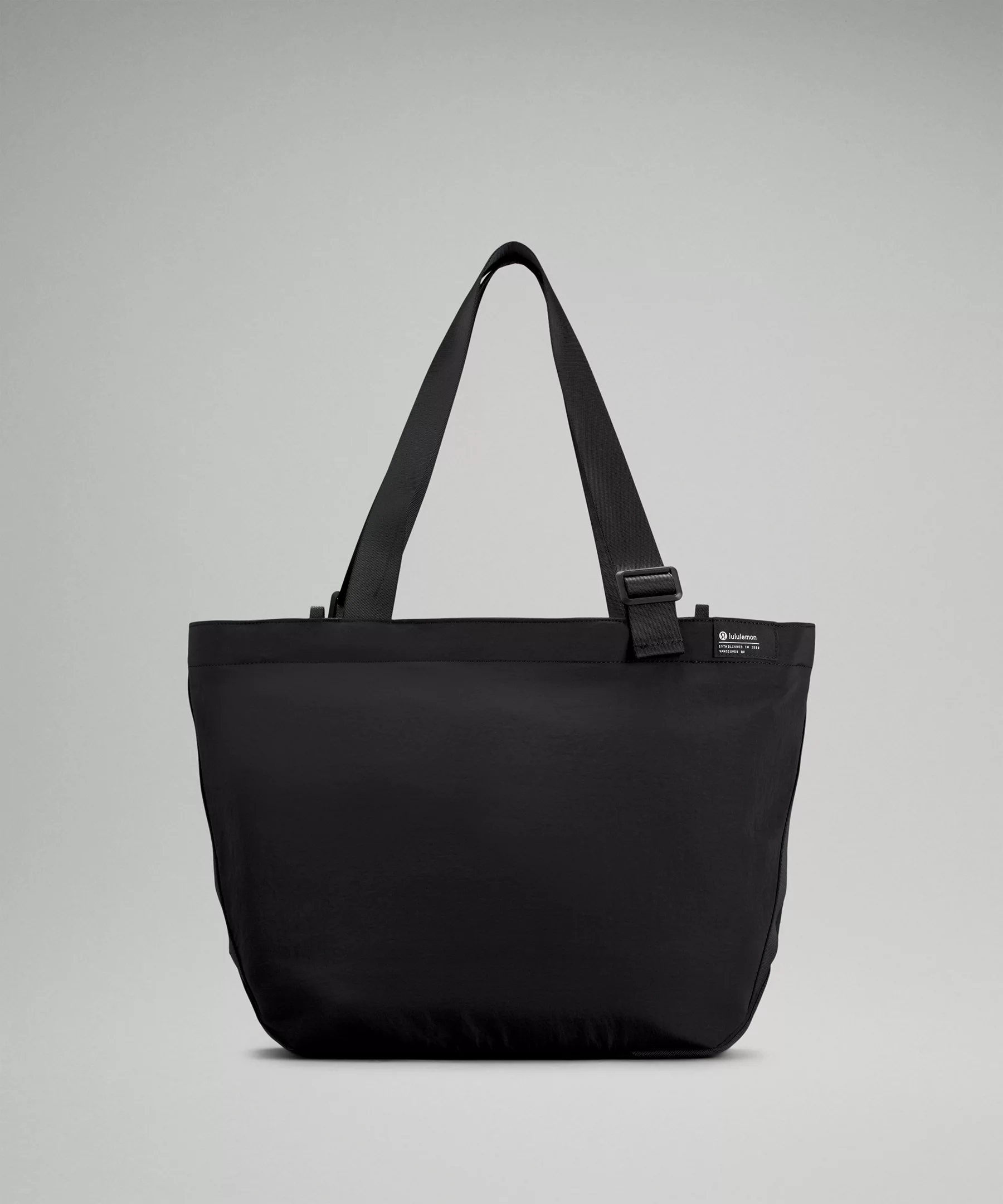 Clean Lines Tote Bag 22L Black