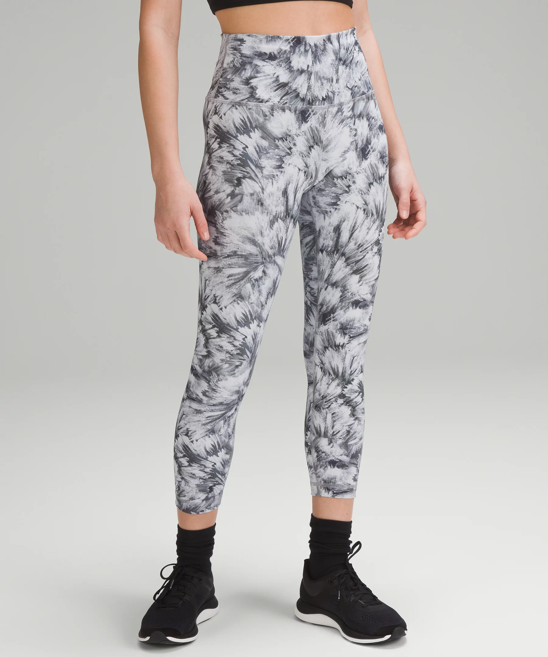 Wunder Train High-Rise Crop 23