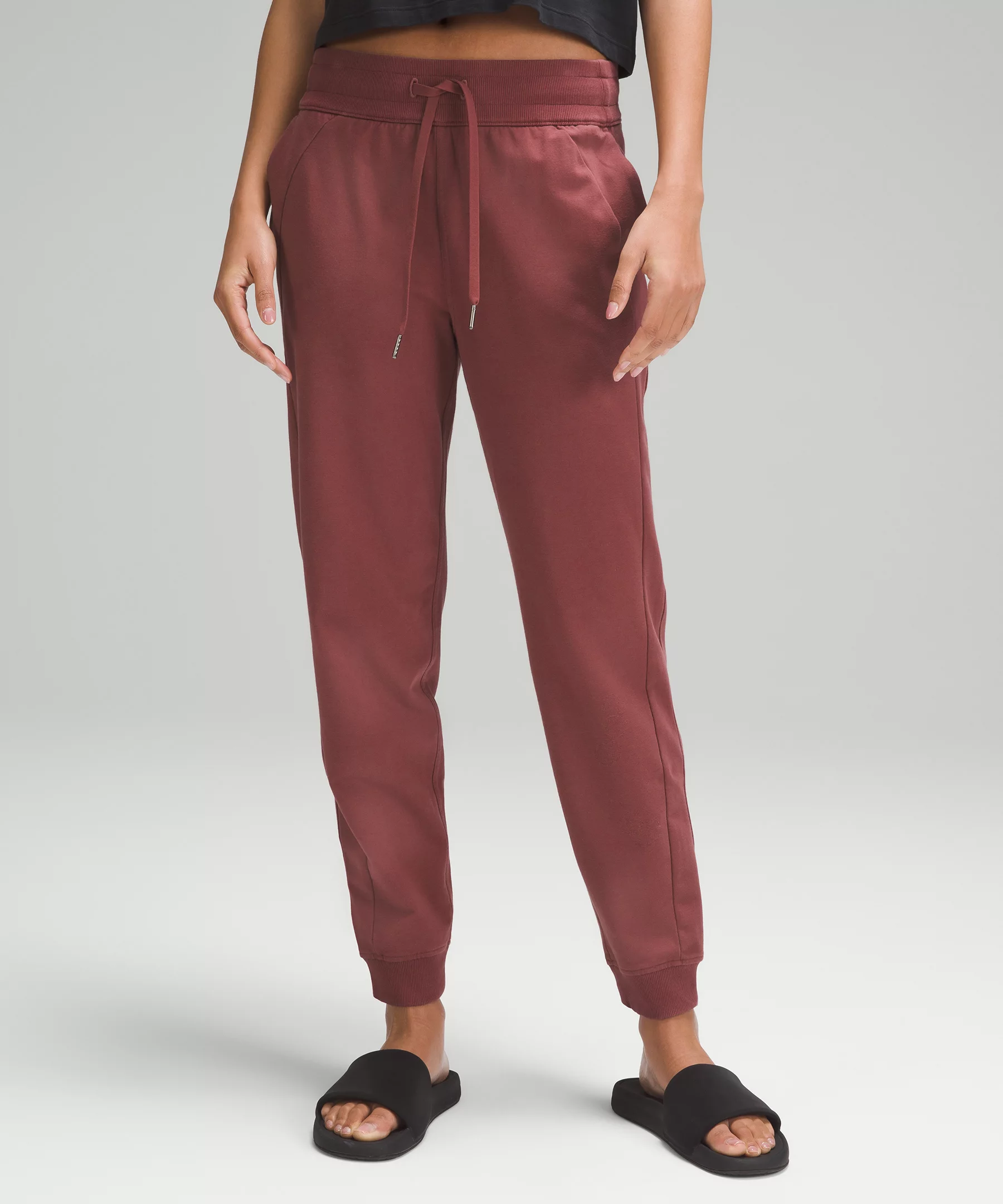 Scuba High-Rise French Terry Jogger Smoky Red