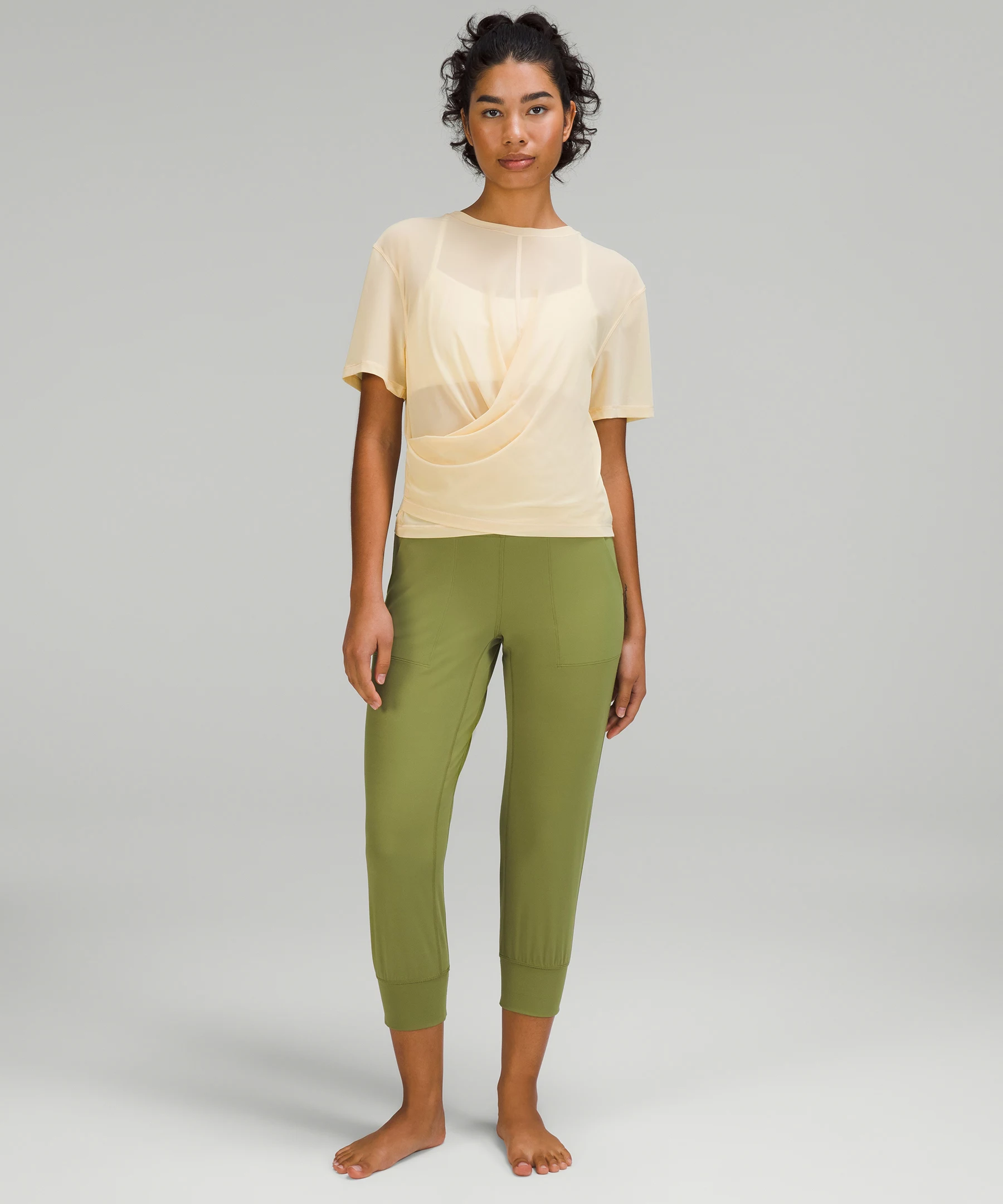 Lightweight Mesh Reversible Yoga T-Shirt Prosecco