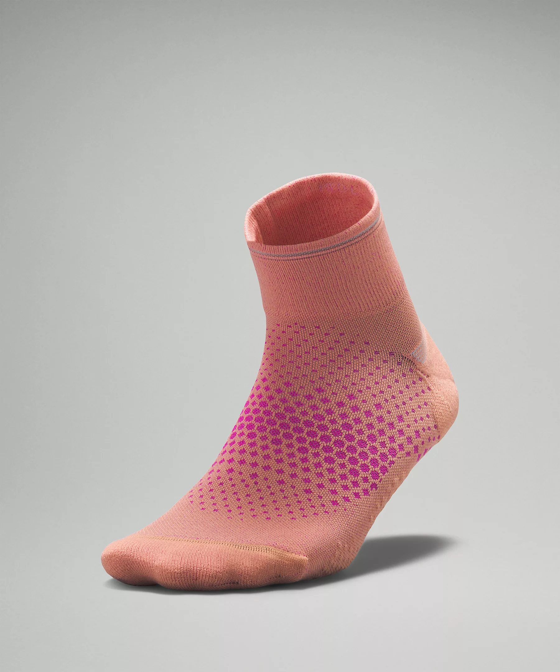 Women's MacroPillow Ankle Running Sock *Medium Cushioning Melon Sorbet/Sonic Pink