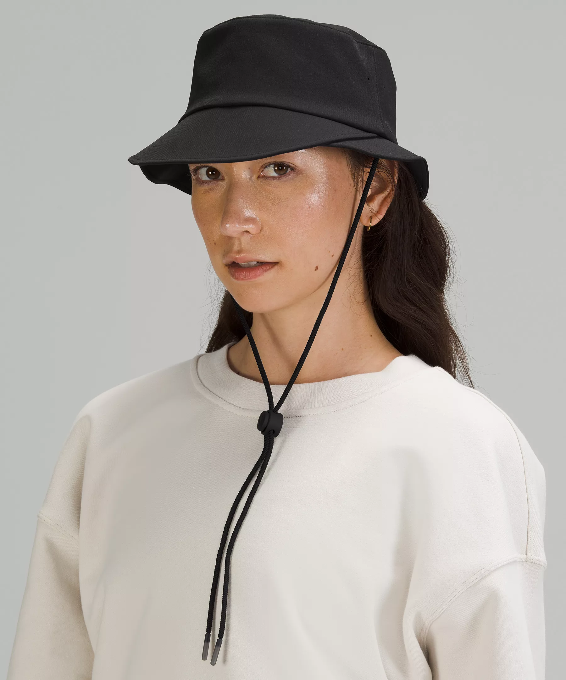 Women's Wide-Brim Bucket Hat with Strap *Online Only Black