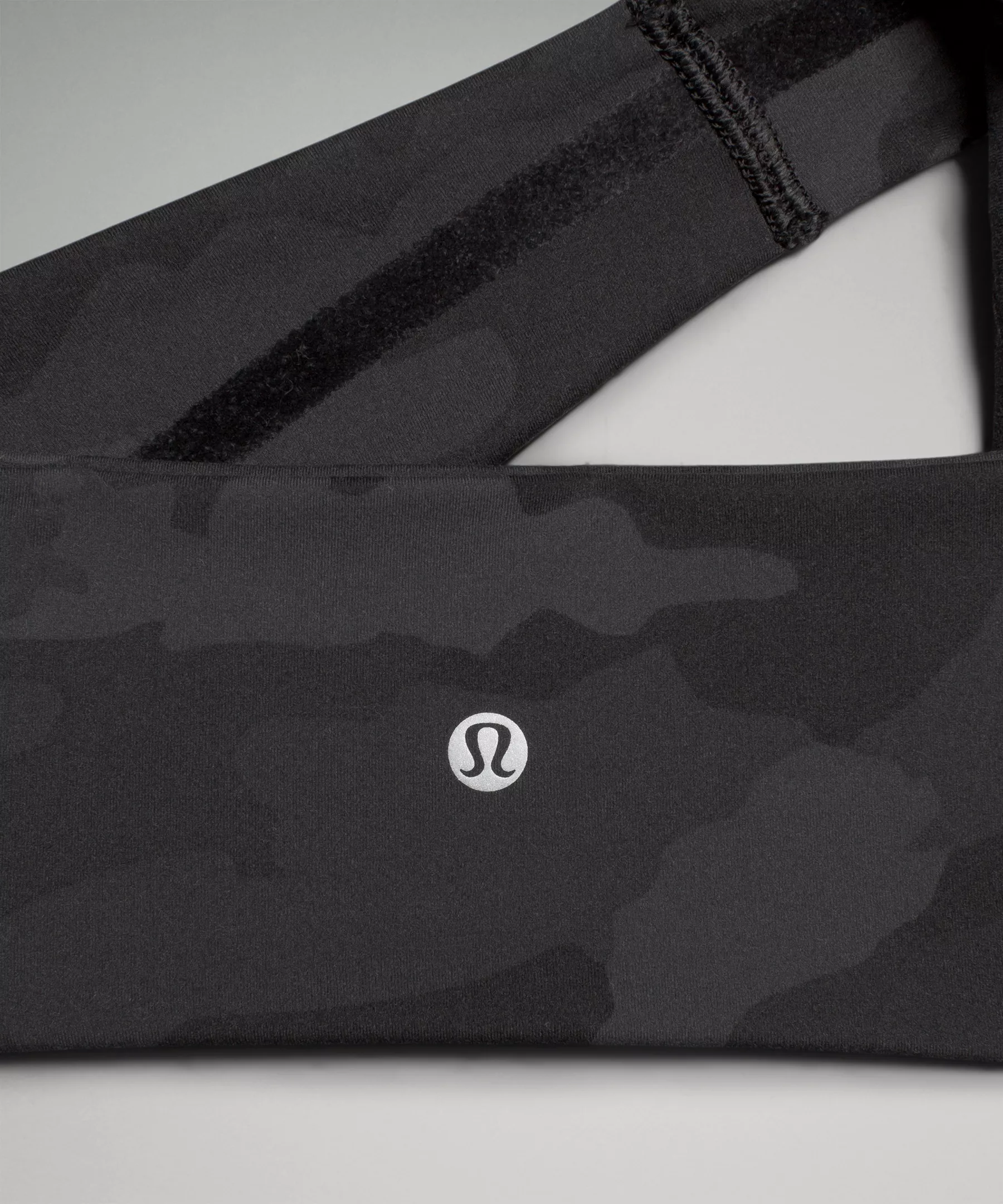 Women's Wunder Train Wide Headband Heritage 365 Camo Deep Coal Multi