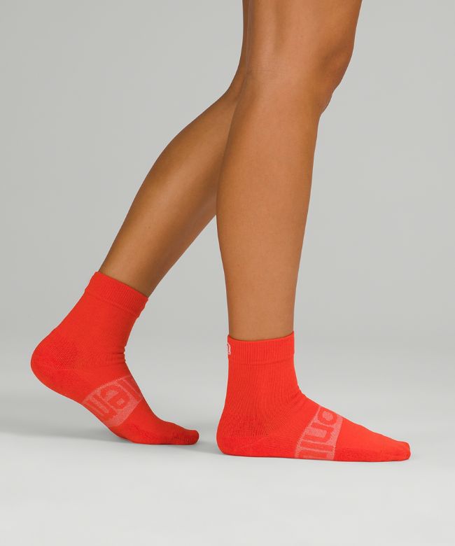 Daily Stride Mid-Crew Sock 3 Pack Box Set