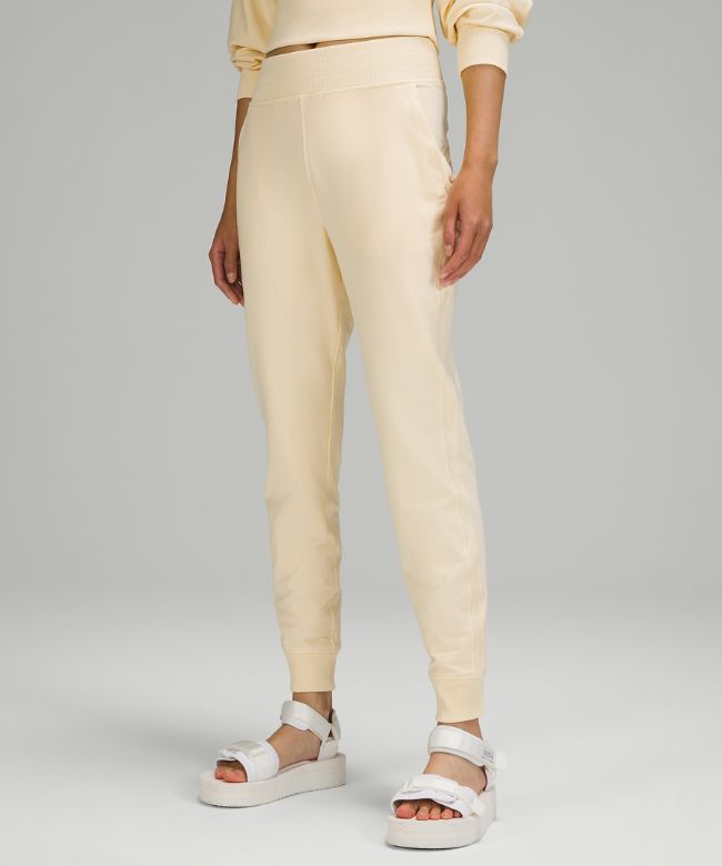 LA Warm Down High-Rise Jogger