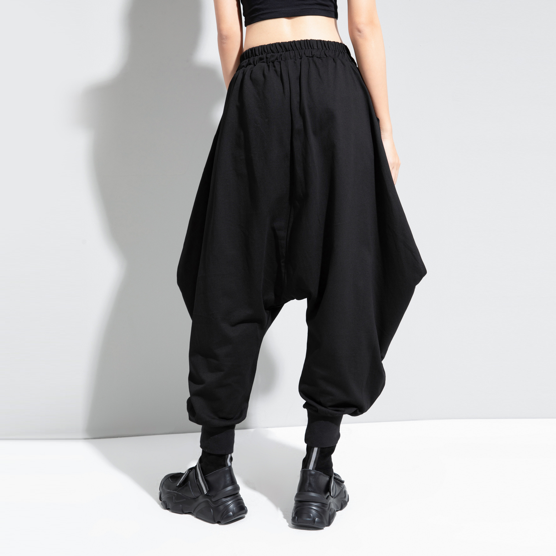 Dark style trousers-N4