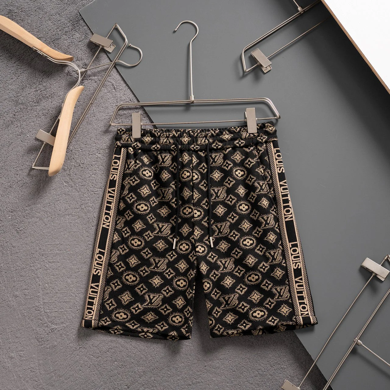 Men's printed shorts-10