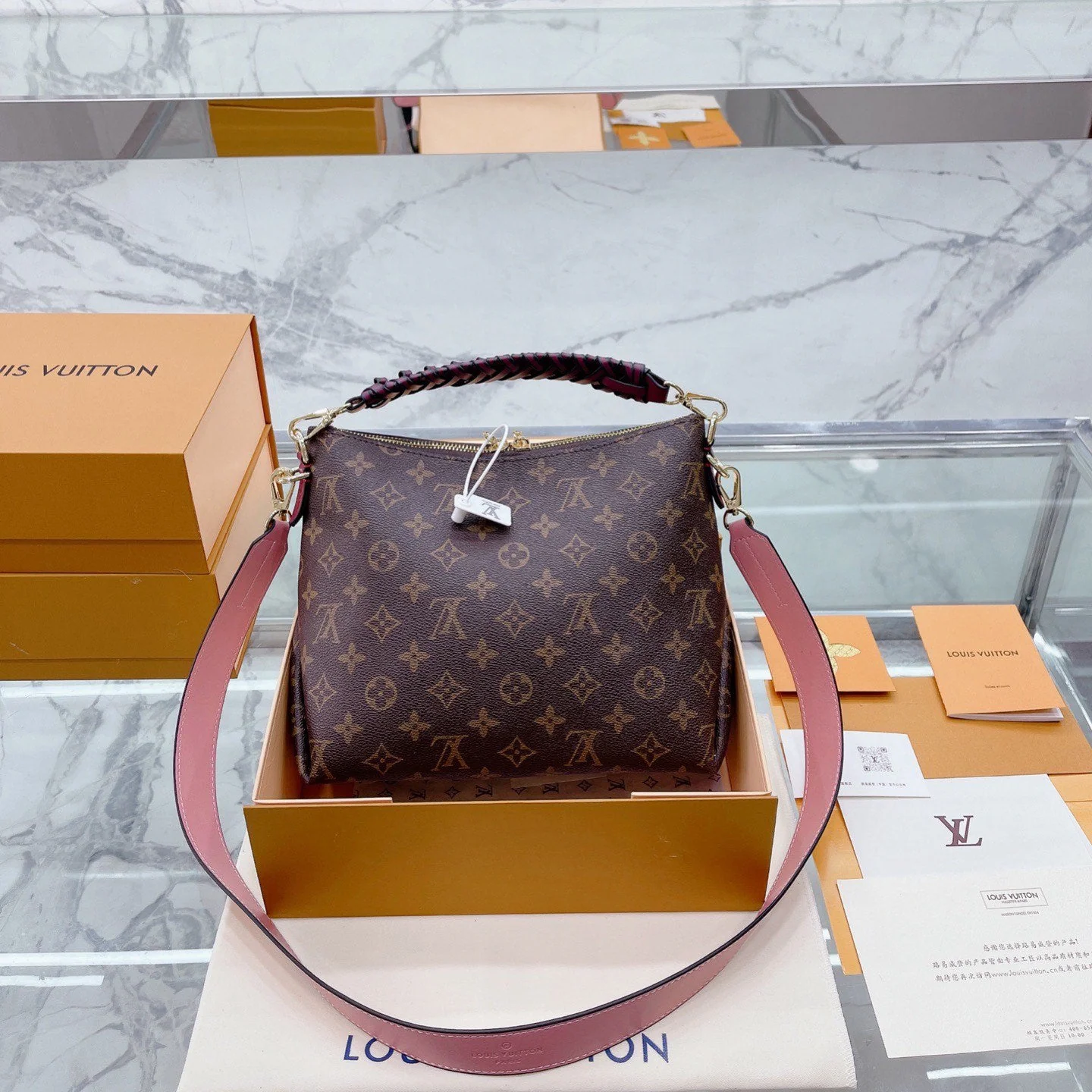 Exquisite leather bags-470