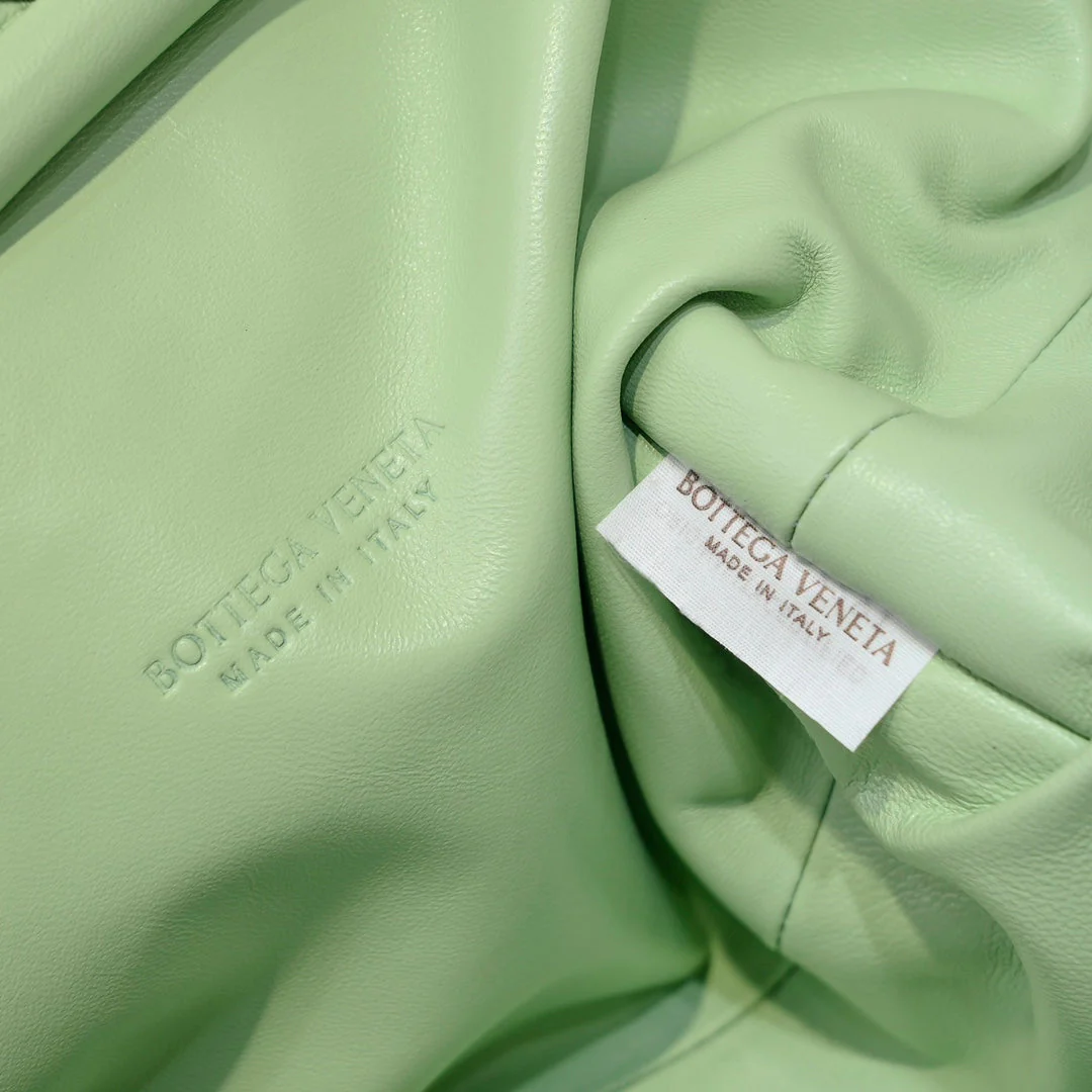 Exquisite leather bags-84