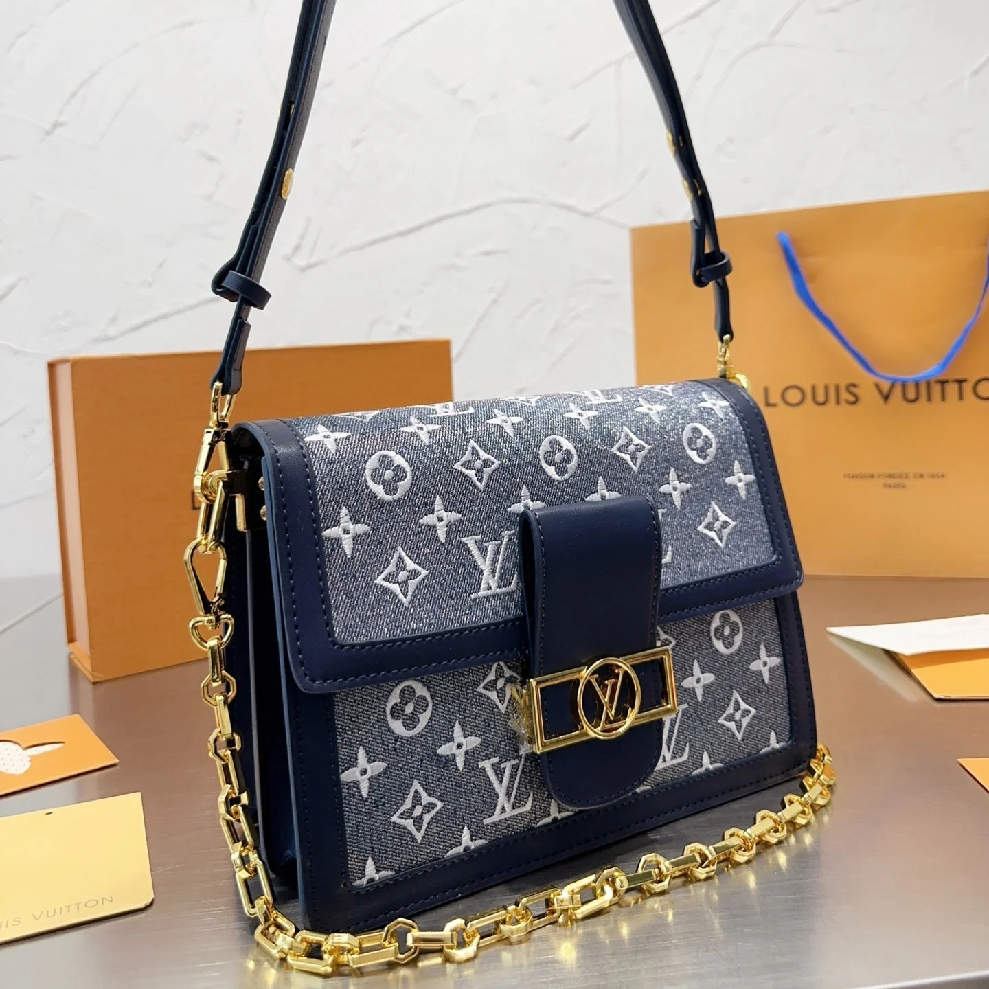 Exquisite leather bags-639