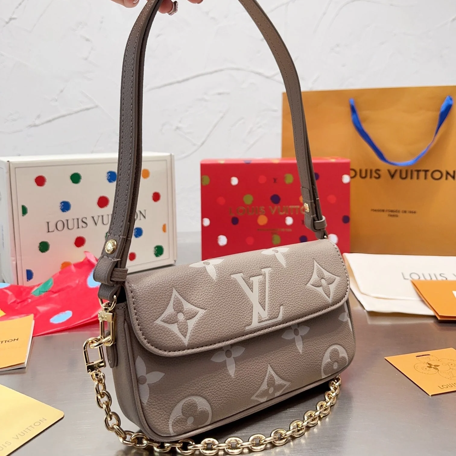 Exquisite leather bags-662