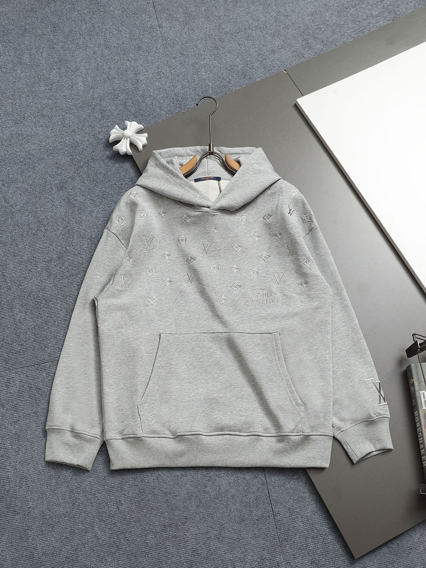 Classic Fit Hoodie-1011