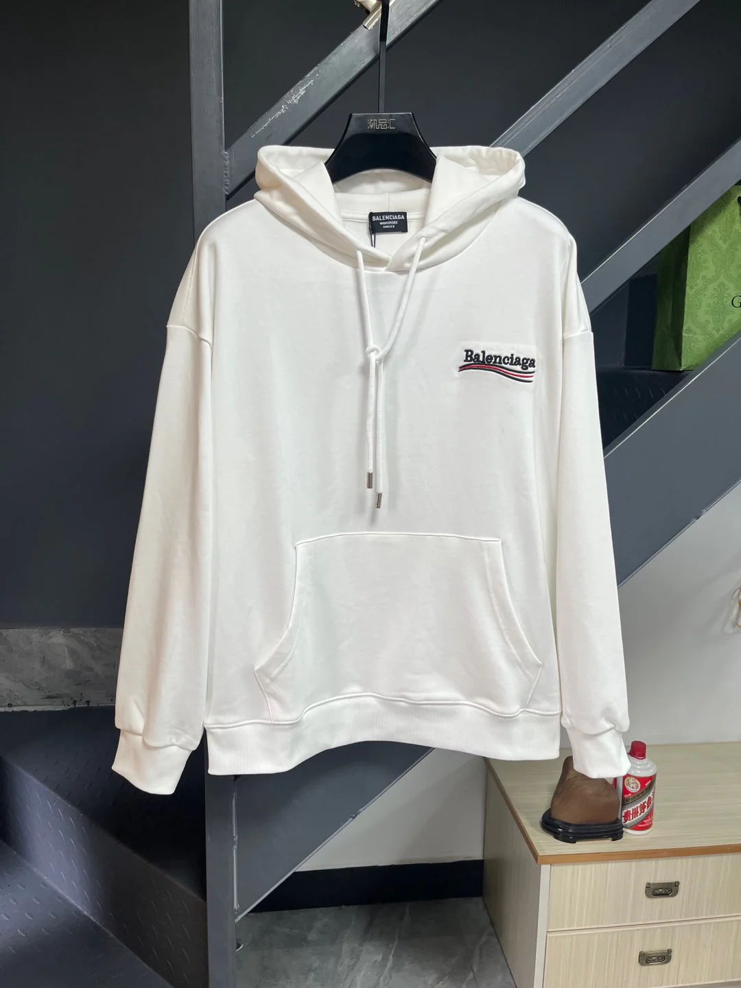 Classic Fit Hoodie-1023