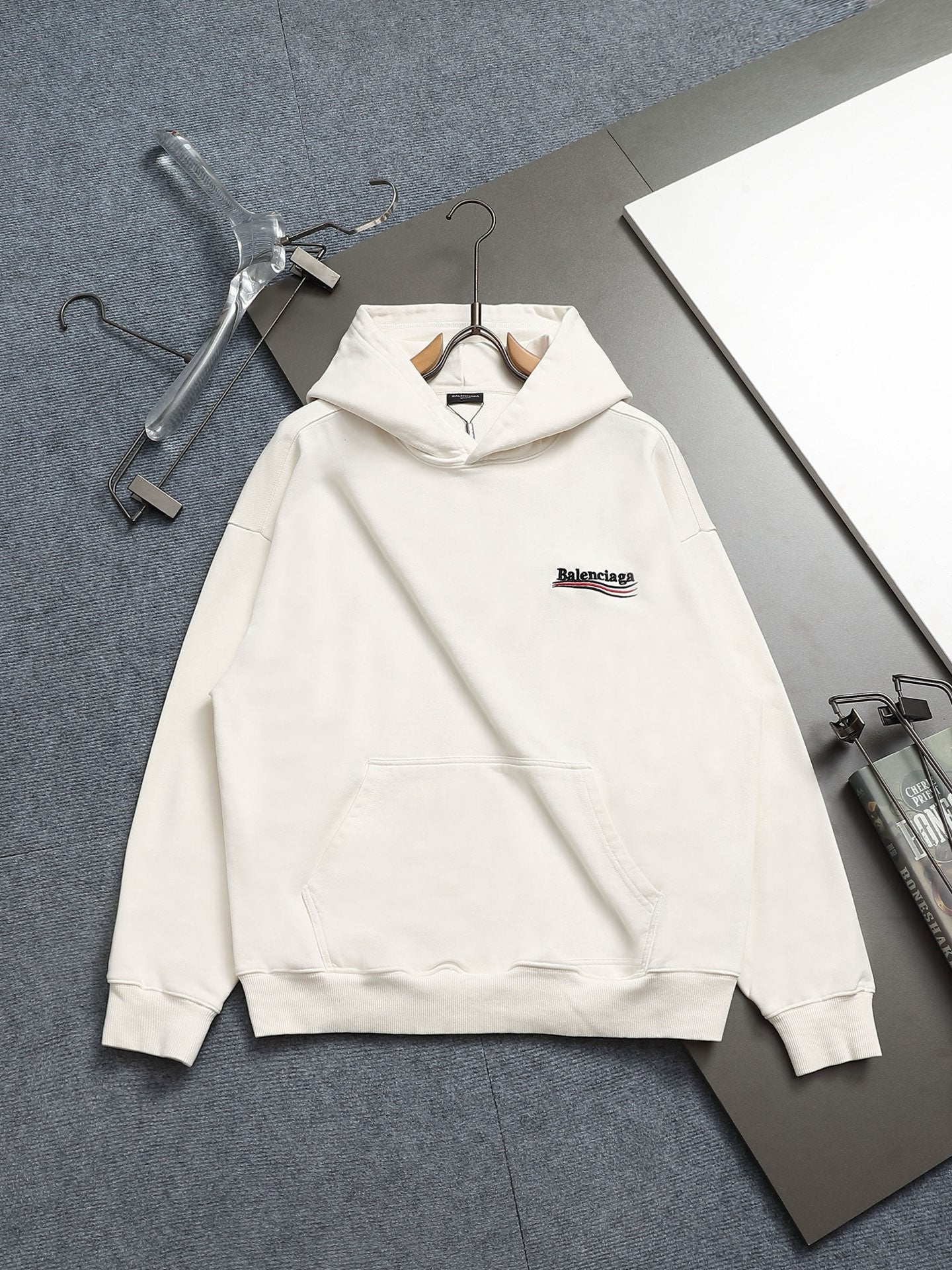 Classic Fit Hoodie-1001