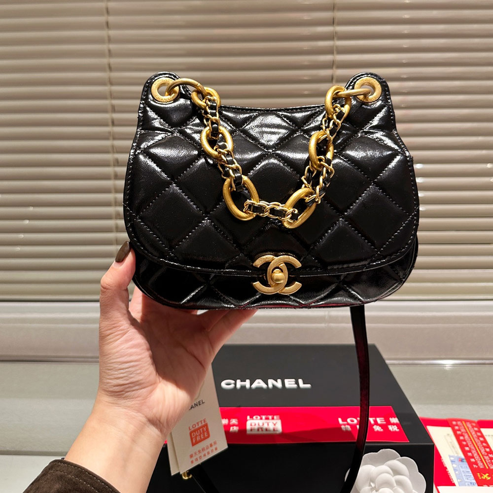 Chanel The Linge Chain Goes With Everything Retro Bag (Replica)