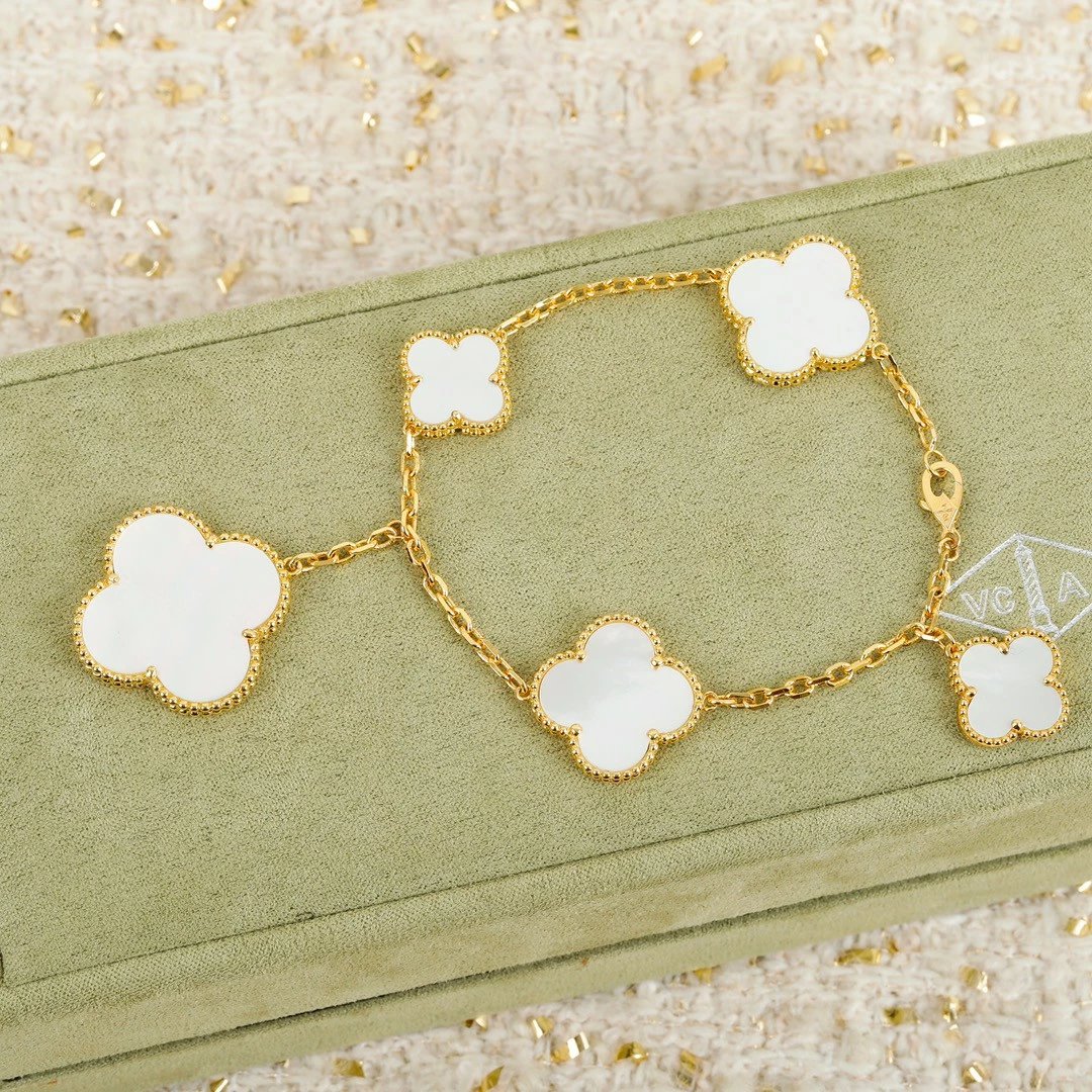 Van Cleef&Arpels VCA irregular alhambra Bracelet