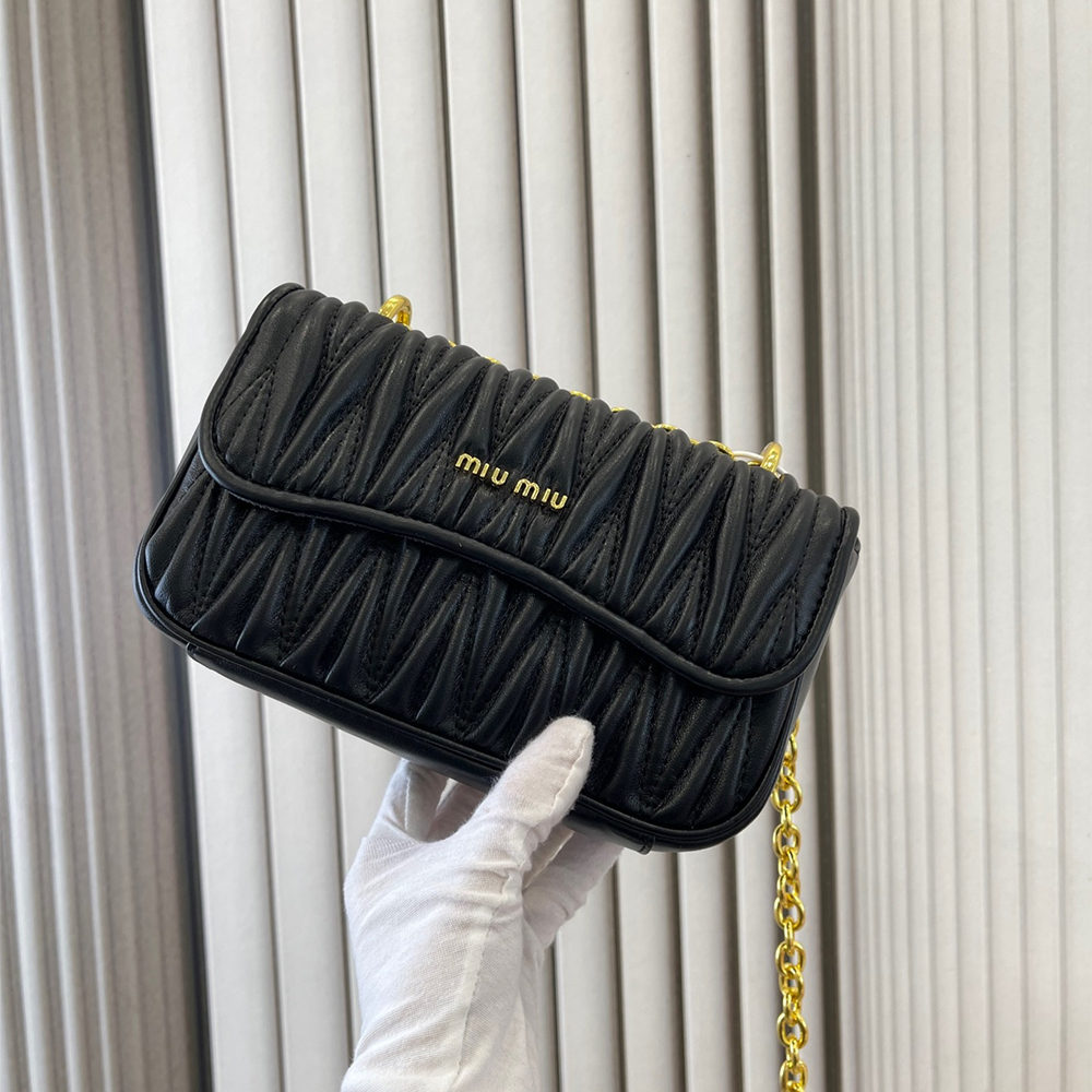 Miumiu Lambskin Shoulder Crossbody Bag（Replica）