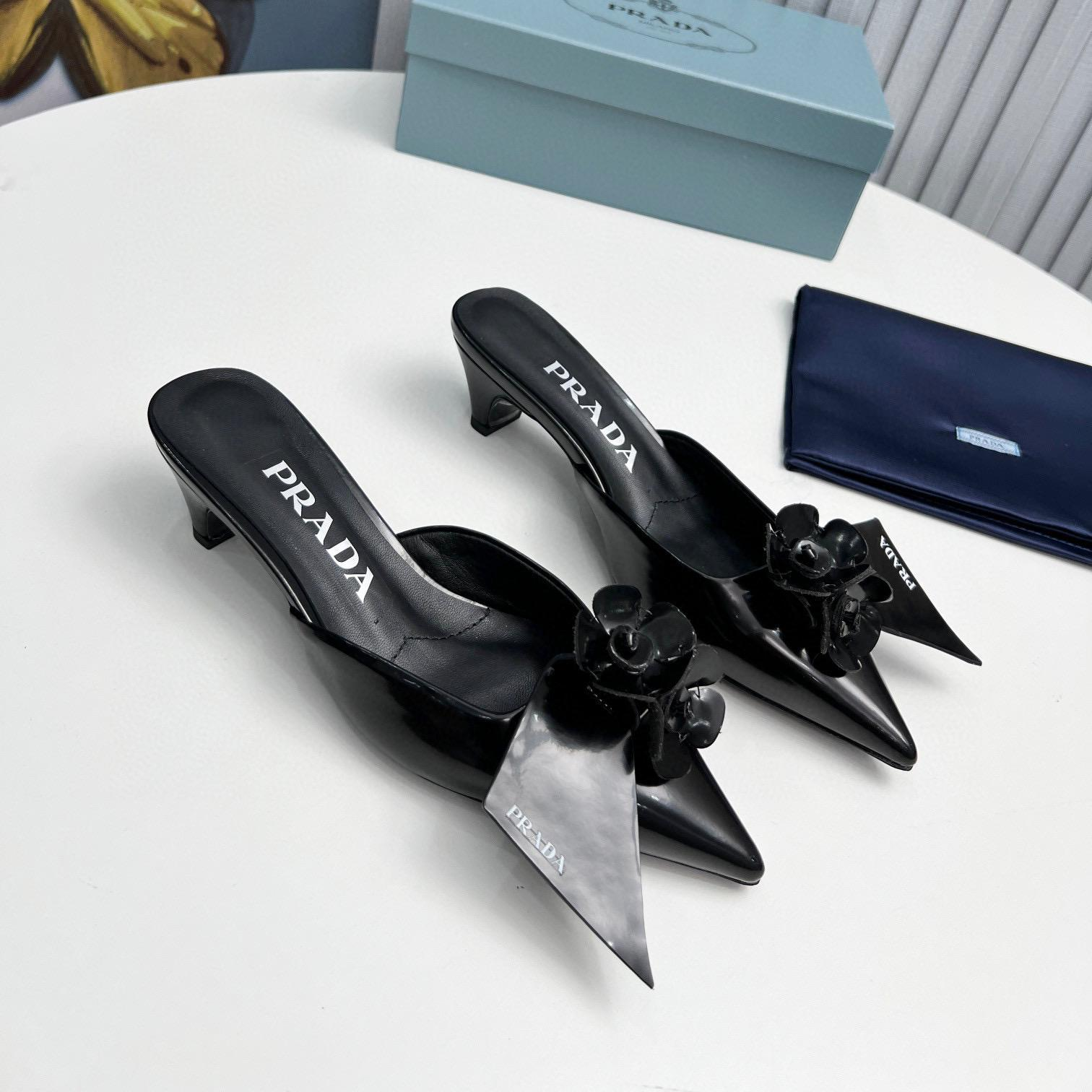Prada Patent Leather Flip-flops Sandals Slide (Replica)