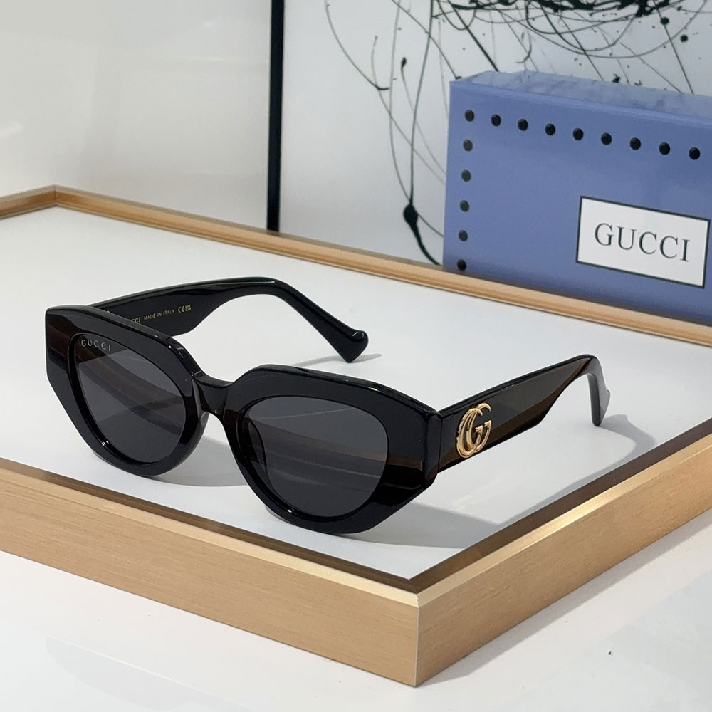 Gucci The legs are Decorated With the Signature Double G sunglasses Top quality (Replica)