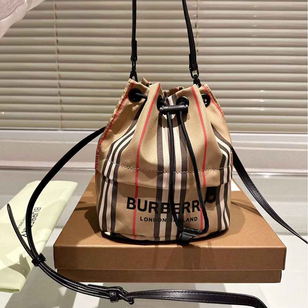 Burberry Striped Drawstring Ba(Replica)