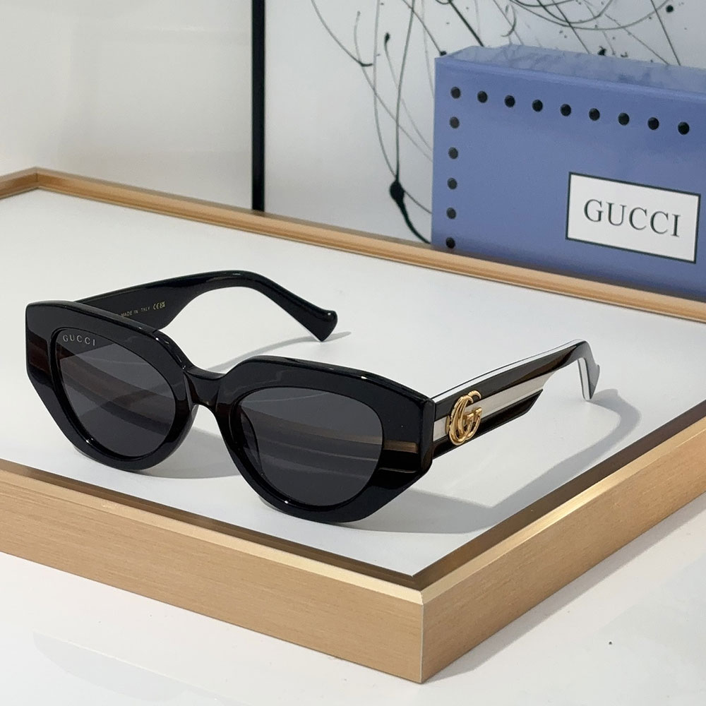 Gucci The legs are Decorated With the Signature Double G sunglasses Top quality (Replica)