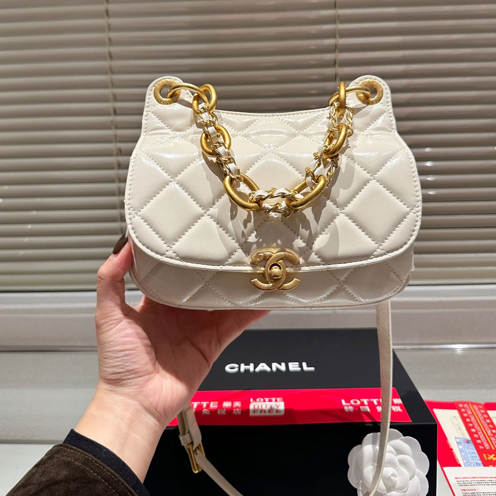 Chanel The Linge Chain Goes With Everything Retro Bag (Replica)
