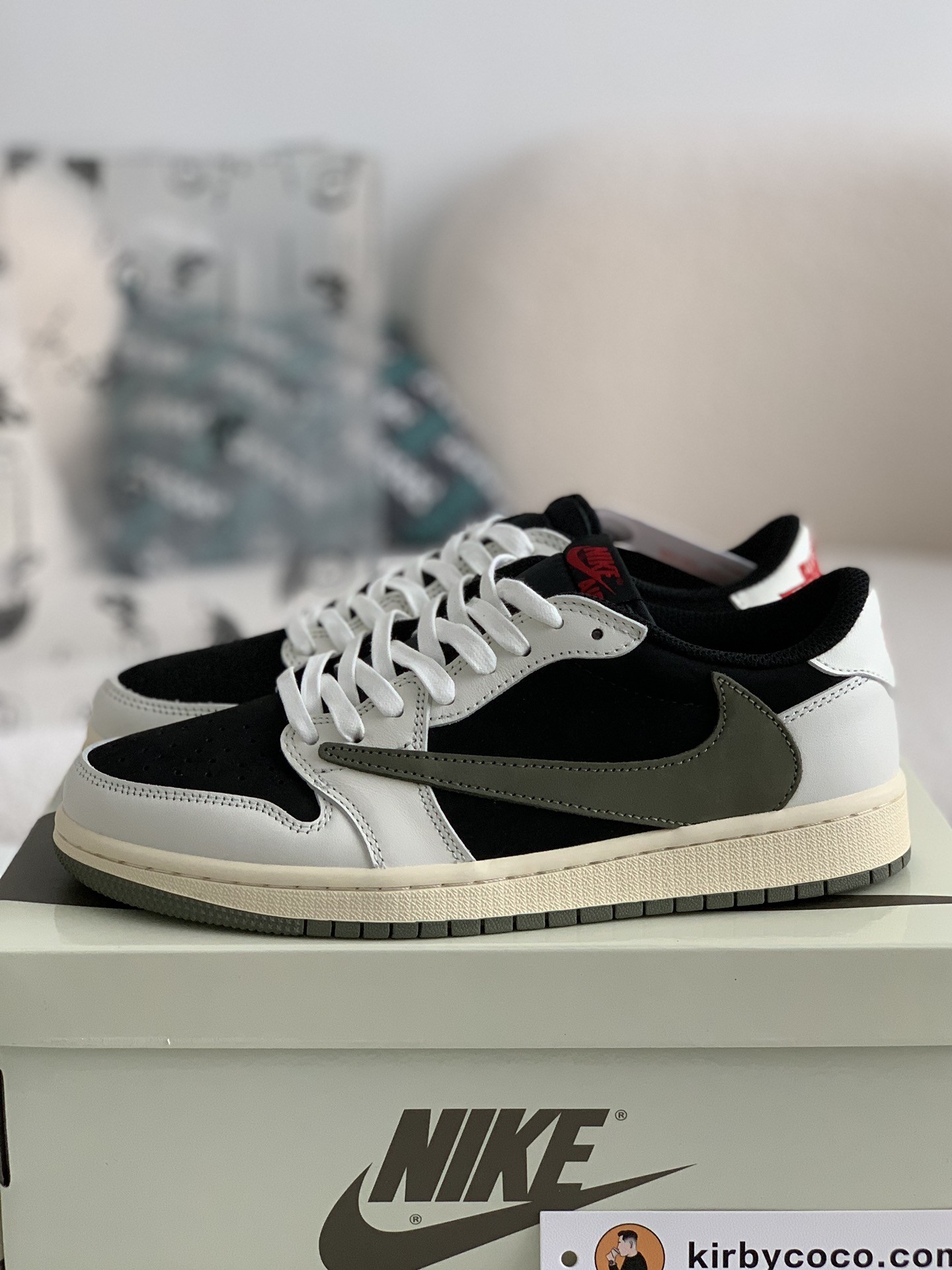 Nike AirJordan1 x TravisScott  AJ Low