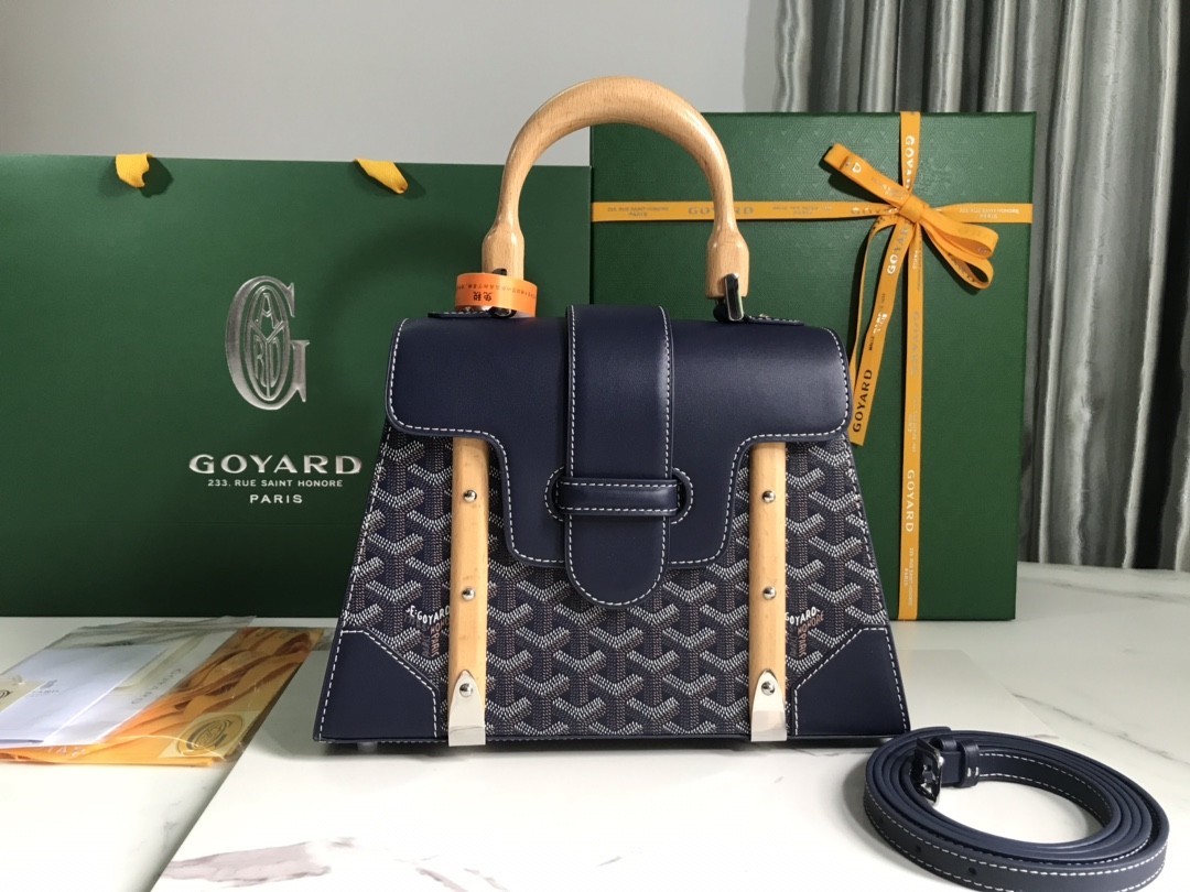 Goyard Sagon PM small bag, top quality!   Size: 28 * 20 * 12cm