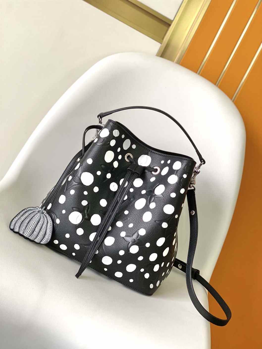 Louis Vuitton LV x YK Néonoé MM   Original replica