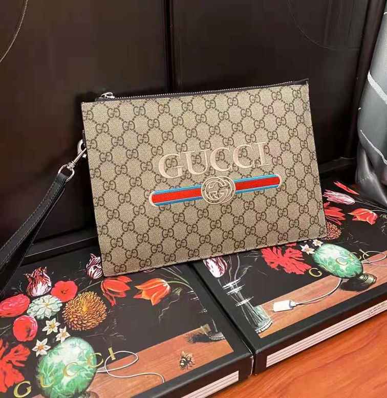 Gucci Vintage GG Supreme Pouch replica