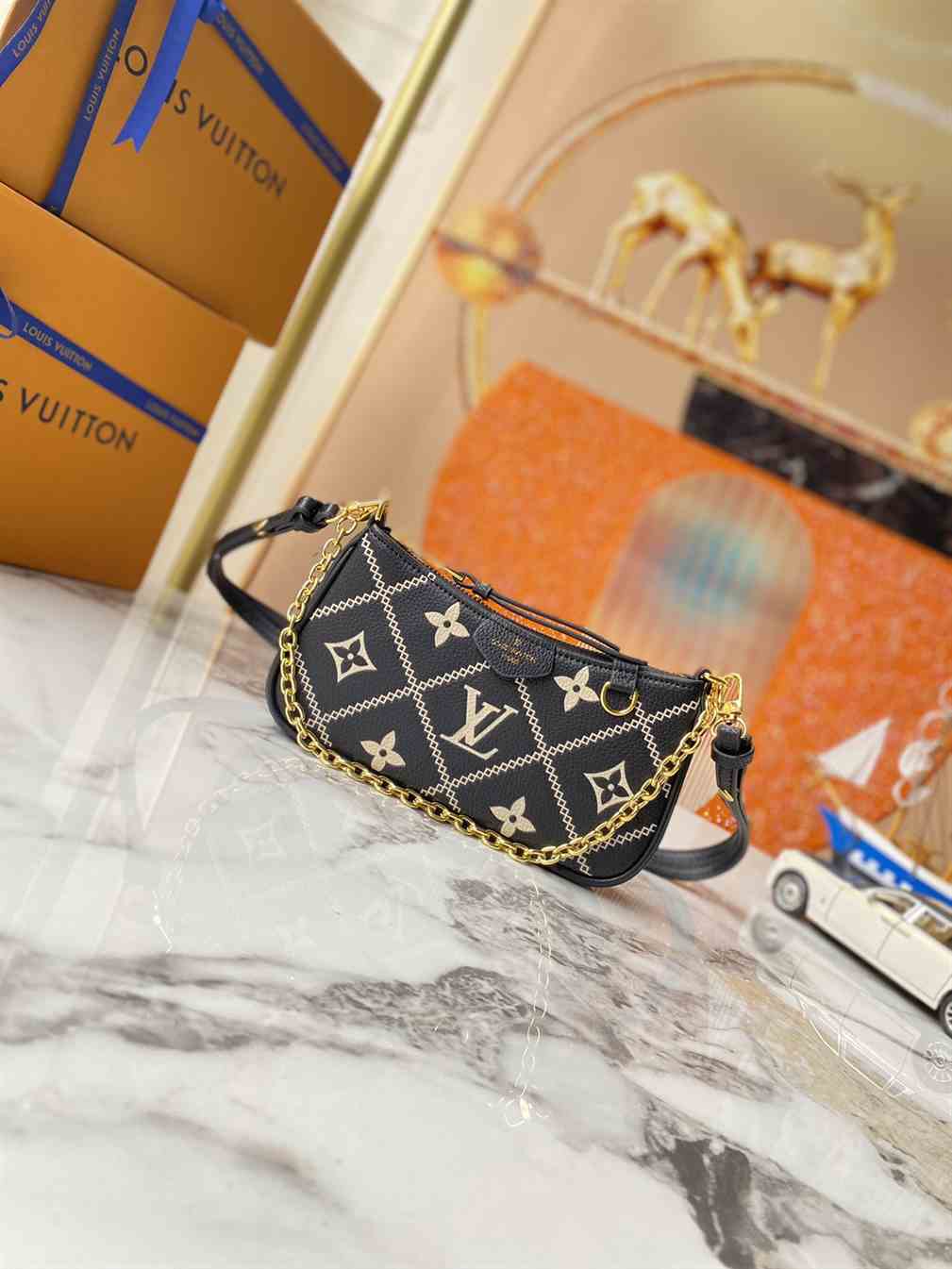 Louis Vuitton EASY POUCH ON STRAP replica