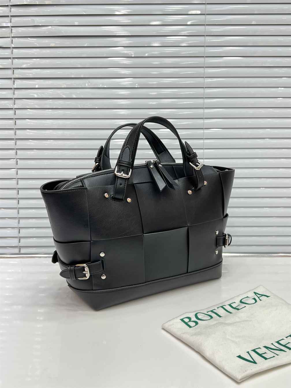 Bottega Veneta Arco Tool Tote Bag replica