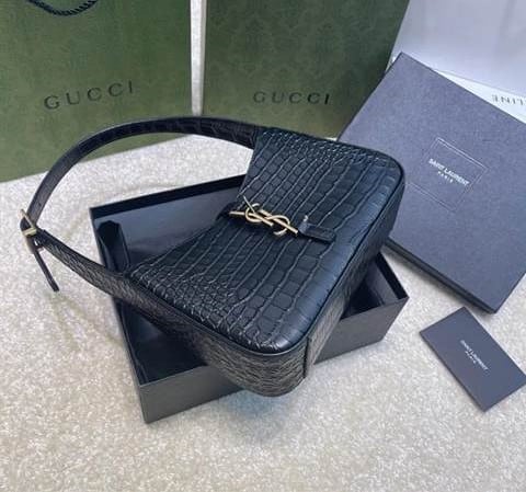 YSL LE 5  7 HOBO BAG IN CROCODILE-EMBOSSED SHINY LEATHER replica