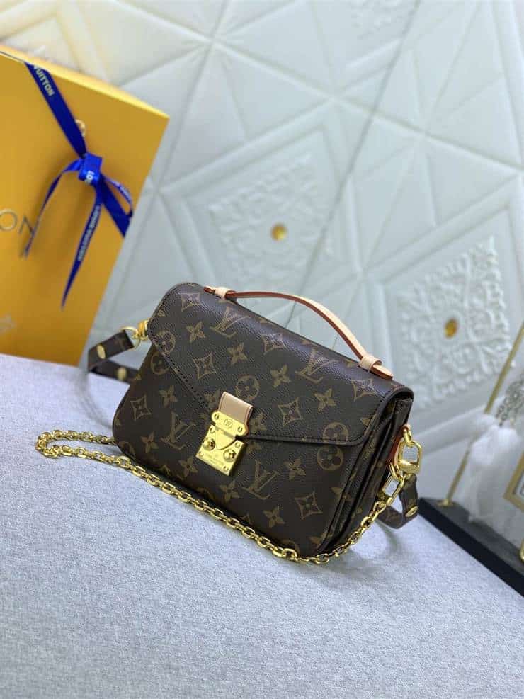 Louis vuitton Pochette Metis replica