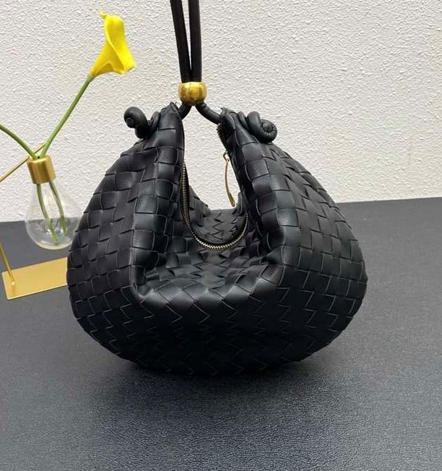 Bottega Veneta Turn Pouch replica