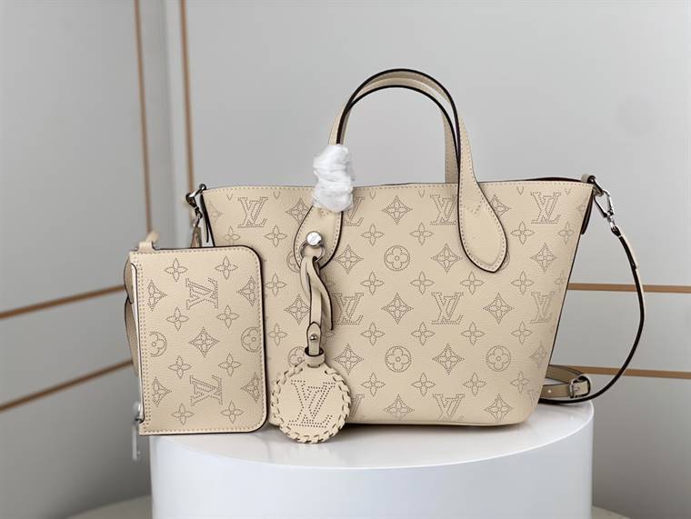 Louis Vuitton Blossom PM   Original replica
