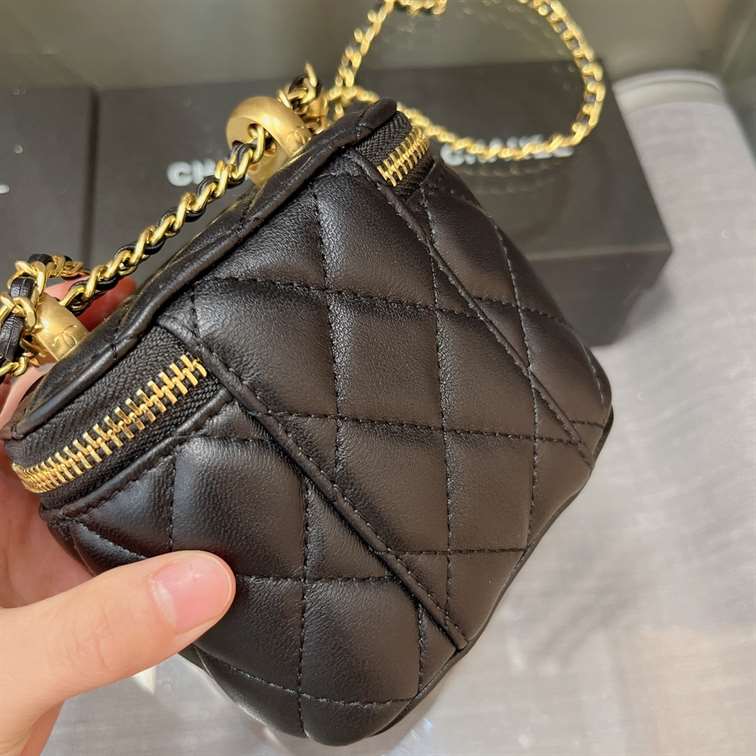 CHANEL  Small Vanity Case with Chain replica