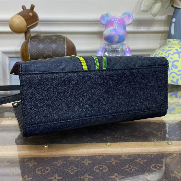 Louis Vuitton LV x YK OnTheGo MM   Original replica