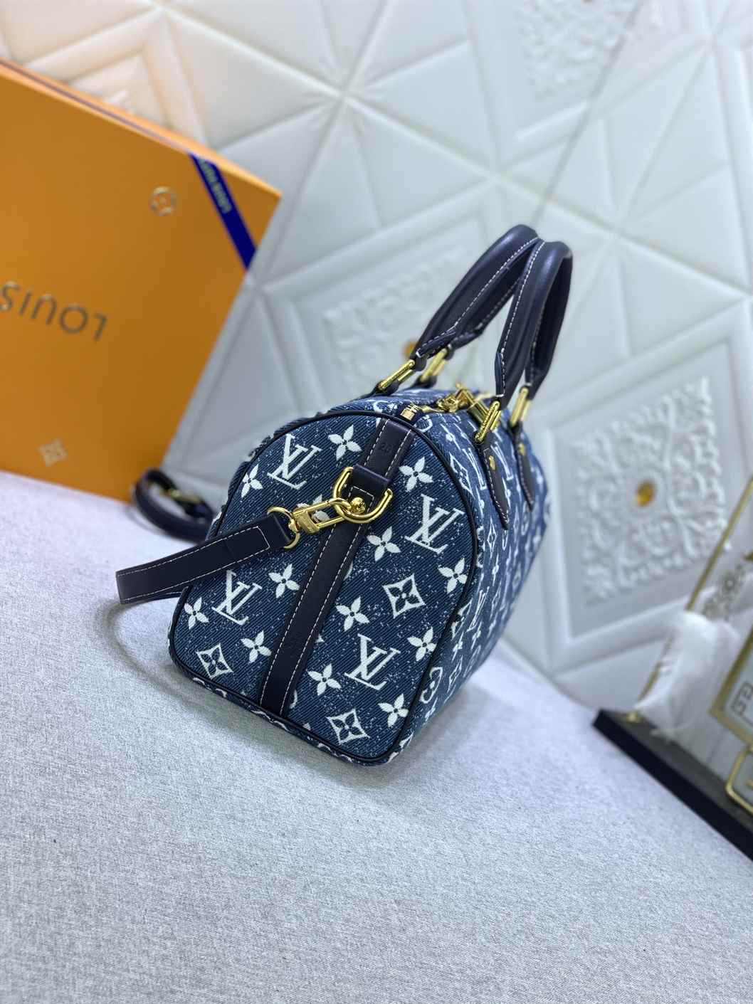 Louis Vuitton SPEEDY BANDOULIRE 25 Monogram Denim replica