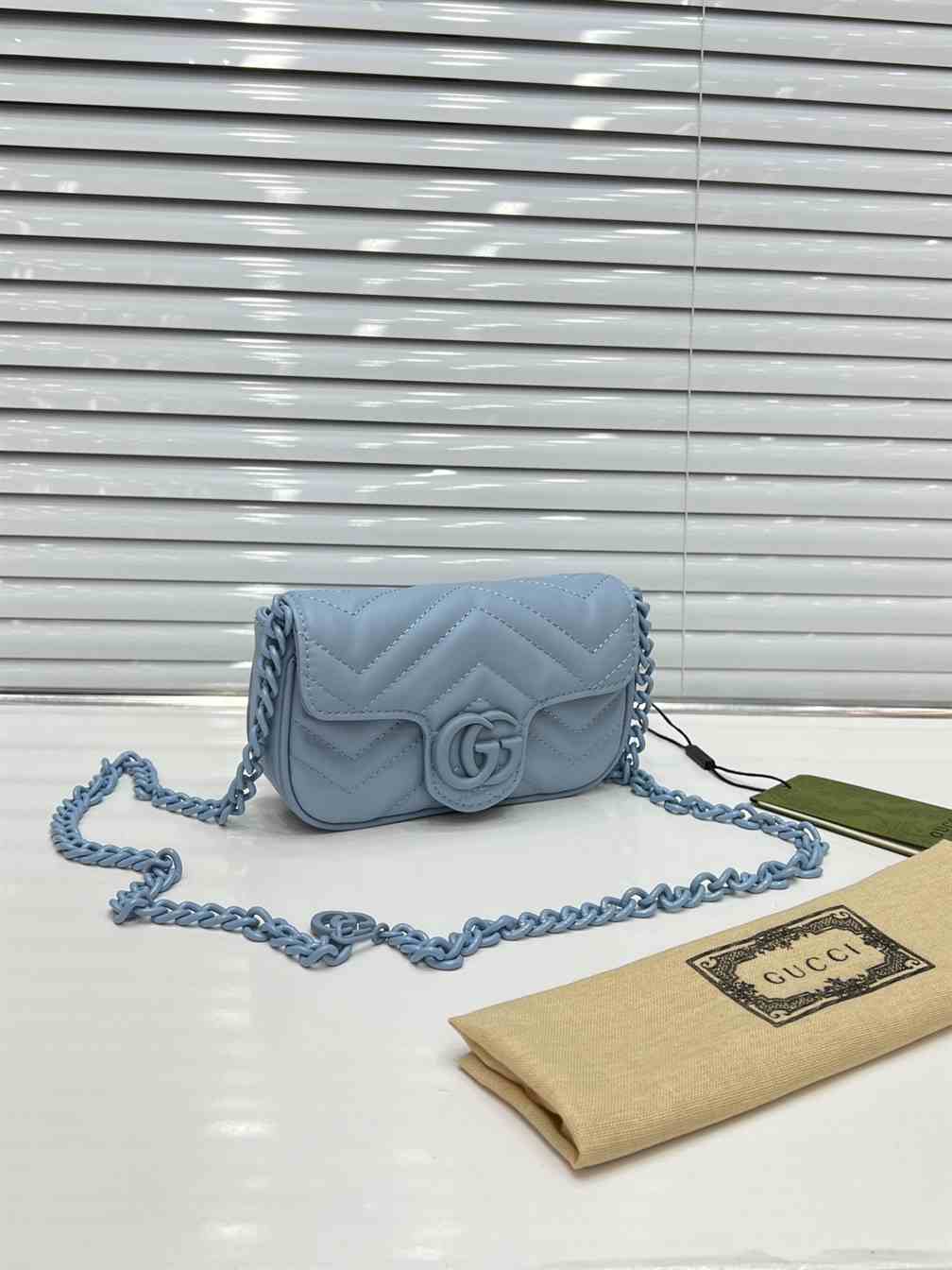 Gucci GG Marmont Matelassé Super Mini Bag replica