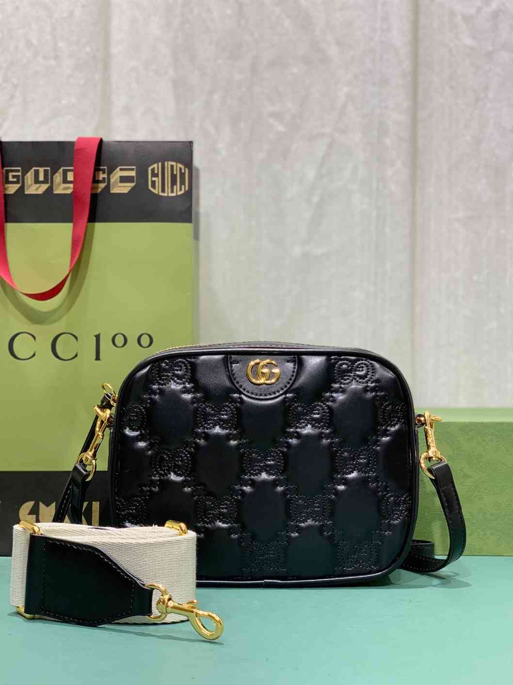 Gucci GG Matelassé Leather Small Bag replica