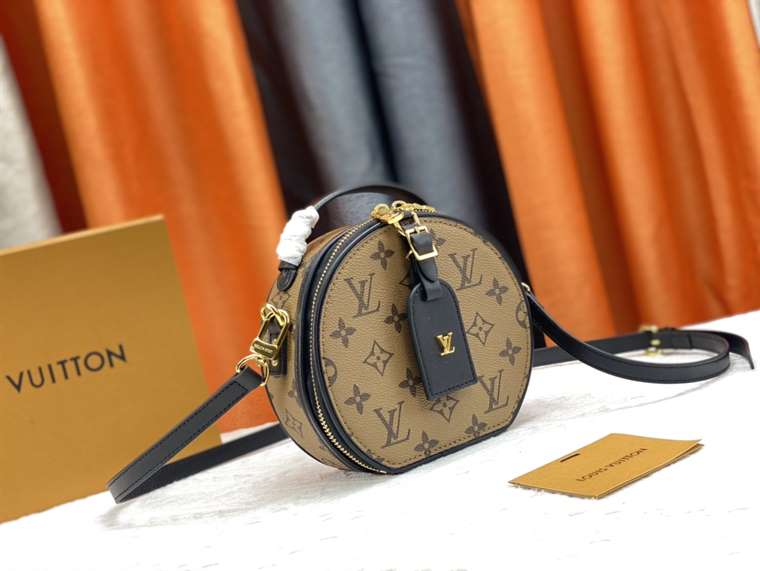 Louis Vuitton BOTE CHAPEAU SOUPLE PM replica