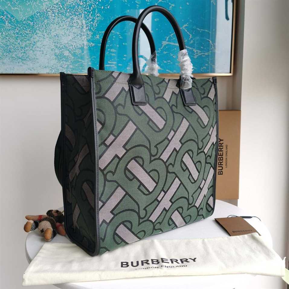 Burberry Denny Checked Tote Bag replica