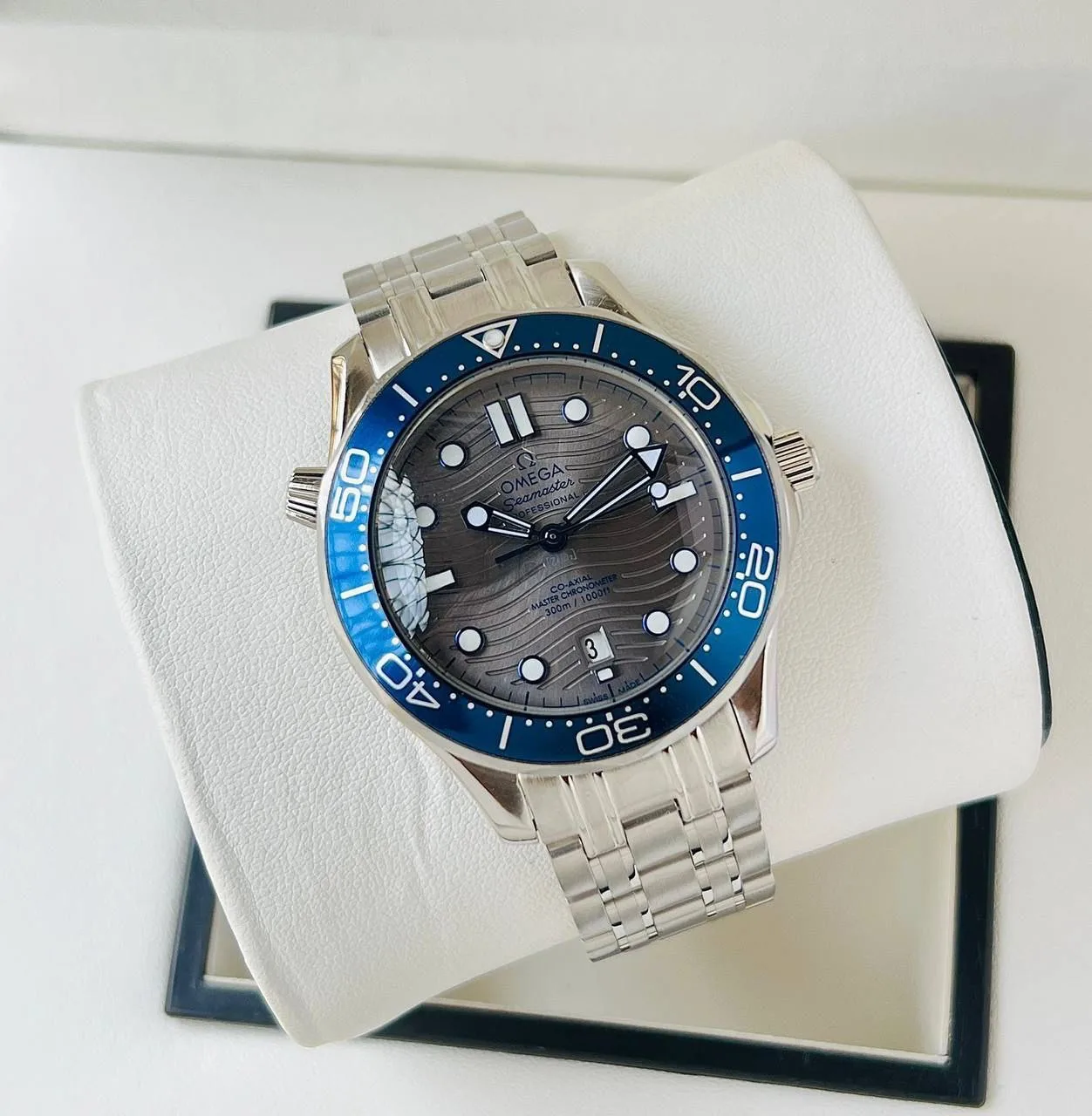 Omega Seamaster Diver 300M Co-Axial Master Chronometer 42 mm