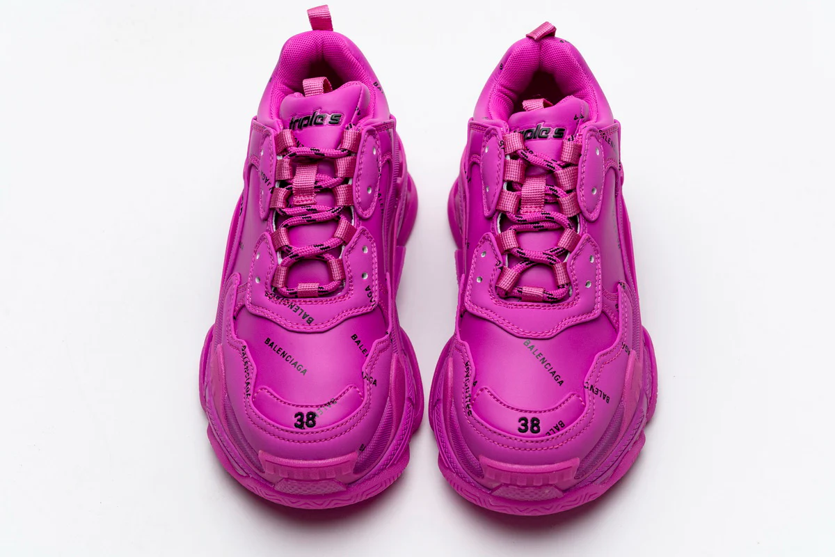 Réplica BALENCIAGA TRIPLE S ALLOVER LOGO